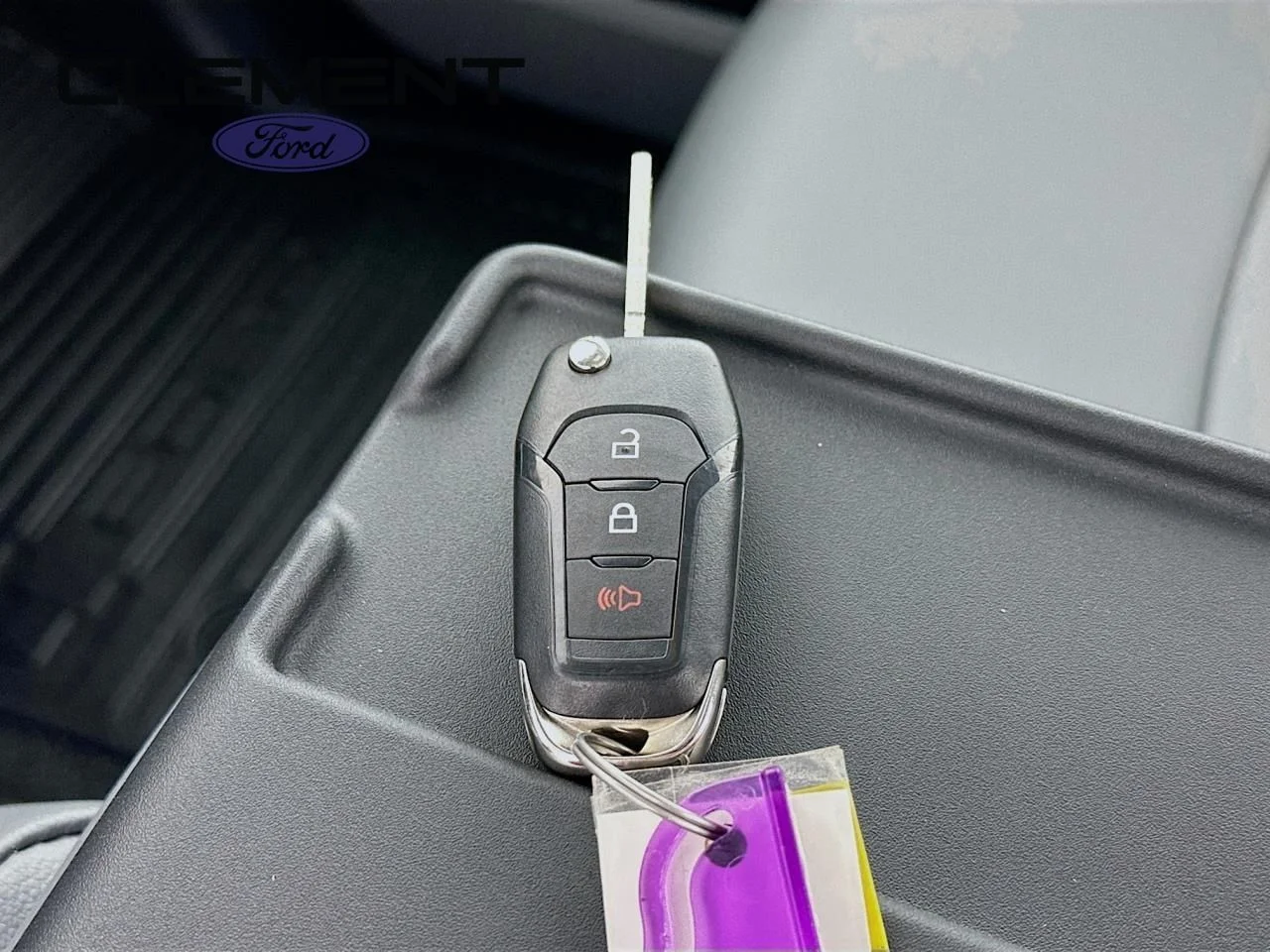 New 2025 Oxford White Ford F-450® XL image 18