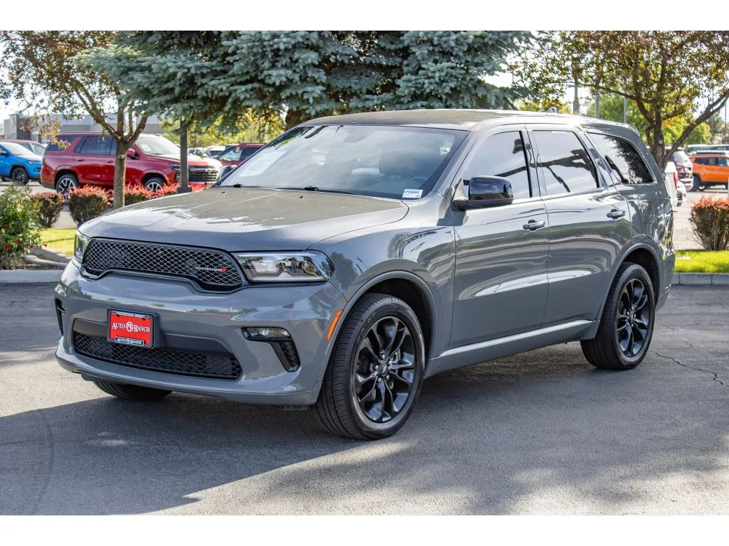 Used 2021 Destroyer Gray Clearcoat Dodge SXT Plus image 3