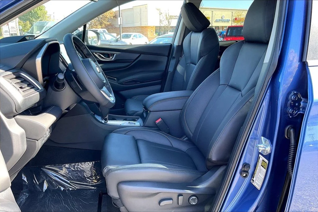 New 2027 DAYBREAK BLUE PEARL Subaru Limited 7-Passenger image 11