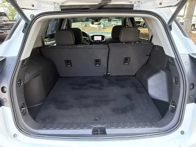 Used 2023 Summit White GMC SLE image 18
