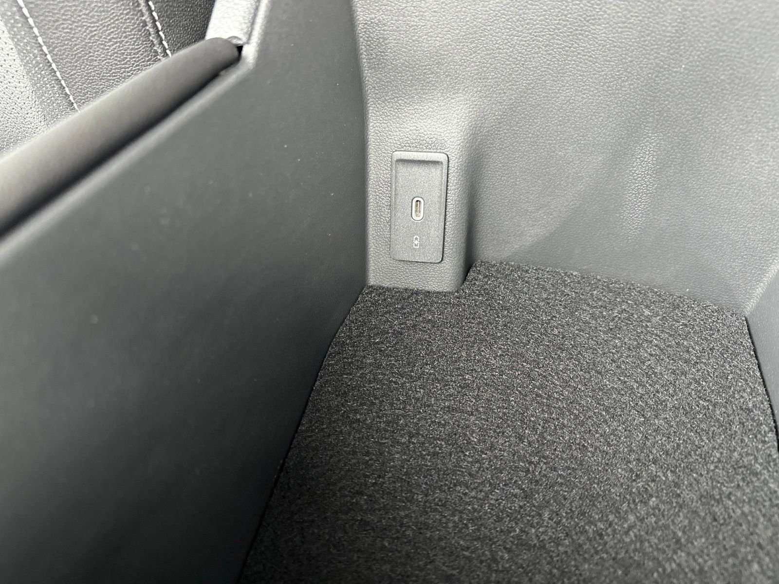 New 2026 Green Volkswagen 2.0T SE w/Technology image 68