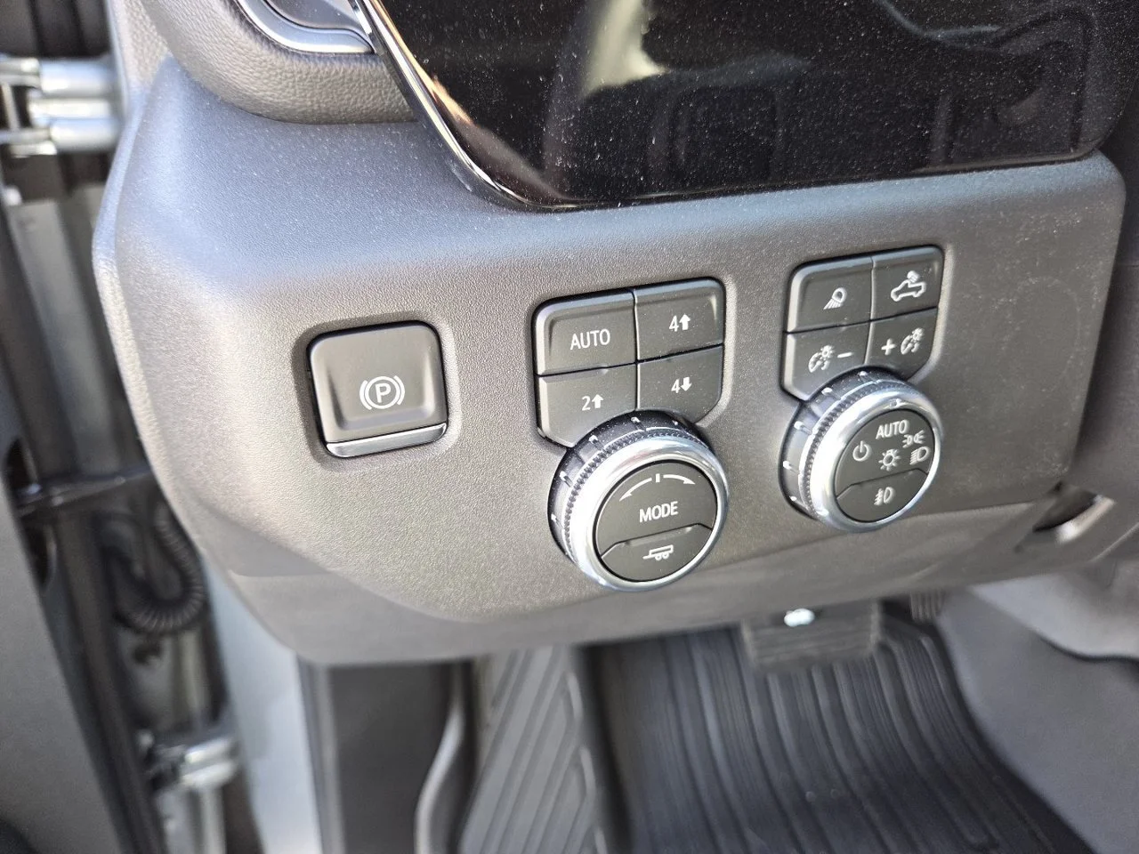 New 2026 Sterling Metallic GMC SLT image 5