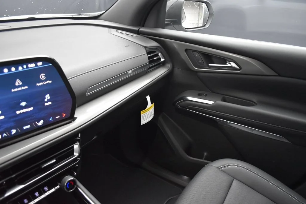 New 2026 Summit White Chevrolet LT image 14