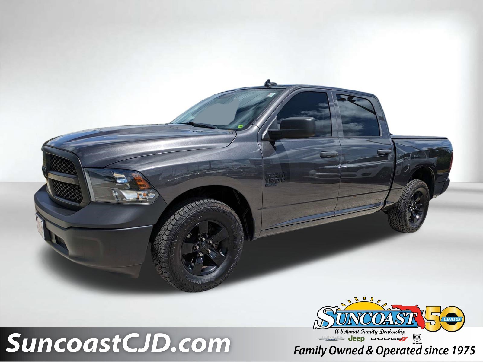 2022 RAM 1500 Classic Tradesman Crew Cab 5'7's photo