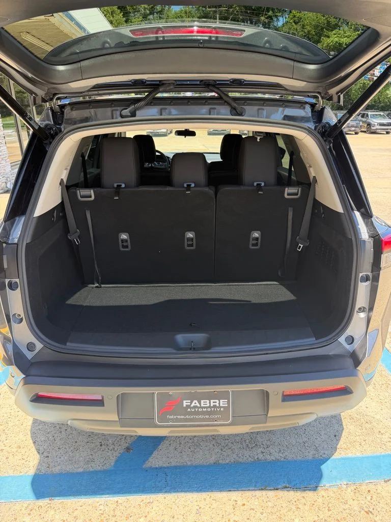 Used 2025 Gray Nissan SV image 25