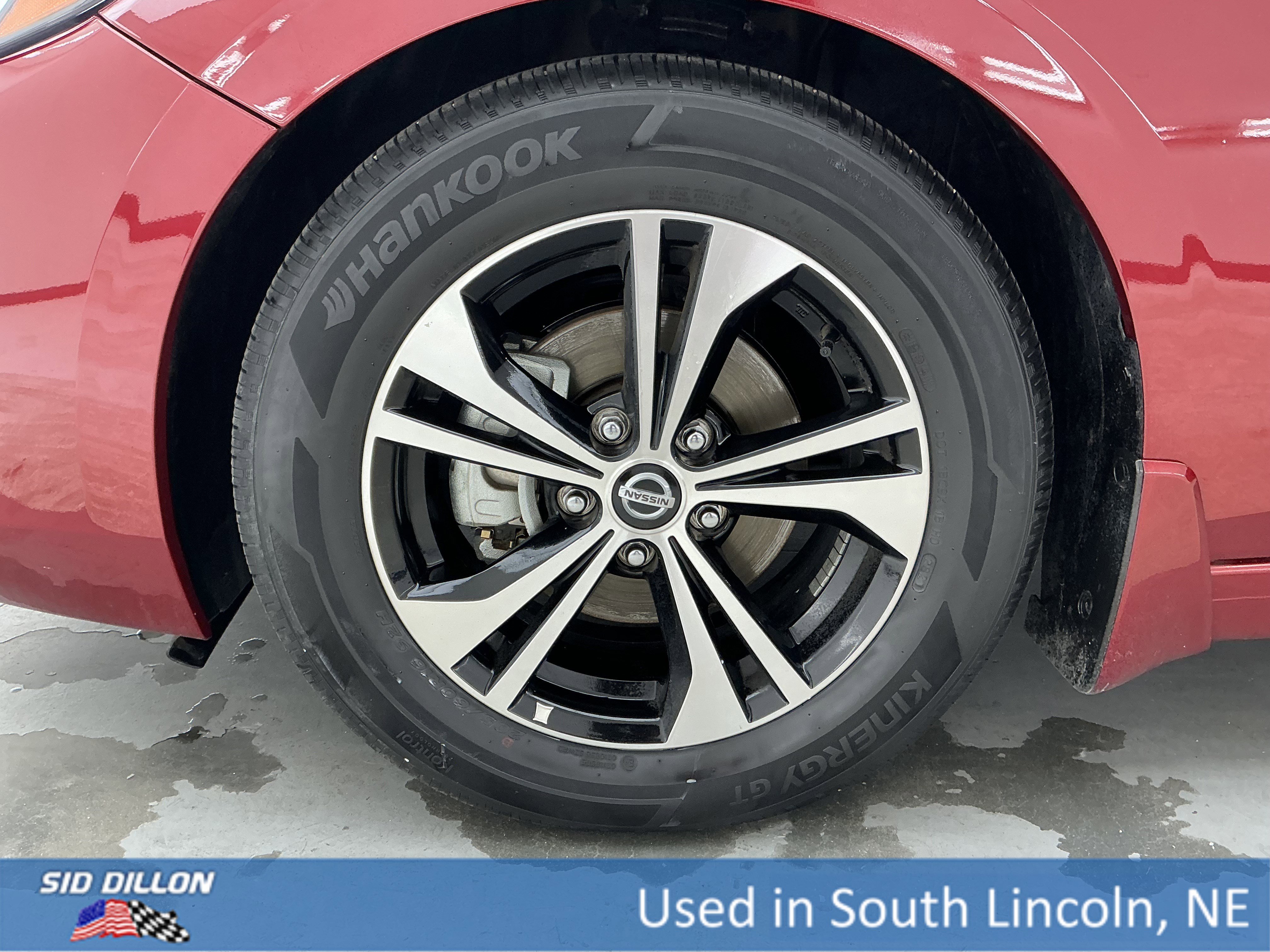 Used 2022 Scarlet Ember Tintcoat Nissan SV image 18