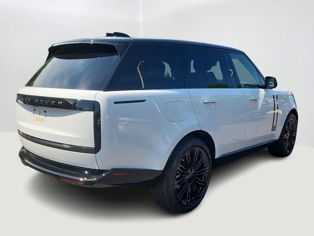 New 2026 Fuji White Land Rover SE image 3