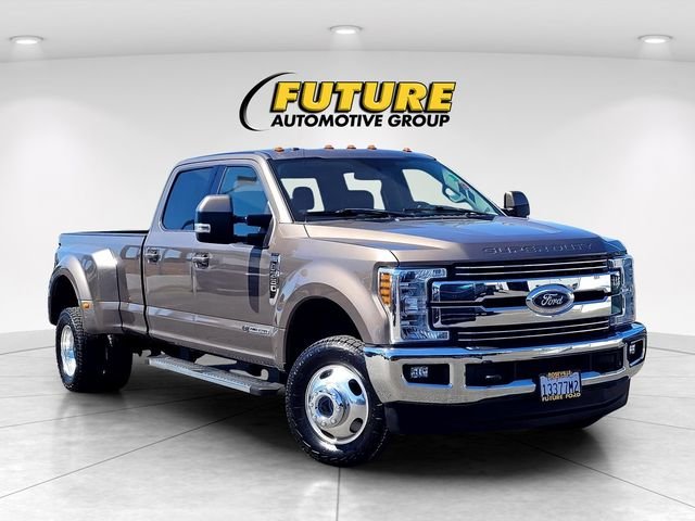 Used 2018 Gray Ford Lariat image 1
