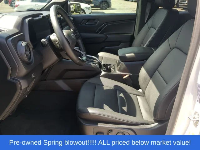 Used 2025 White Chevrolet Trail Boss image 23