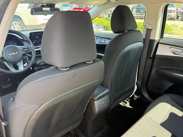 Used 2023 Black Kia LXS image 23