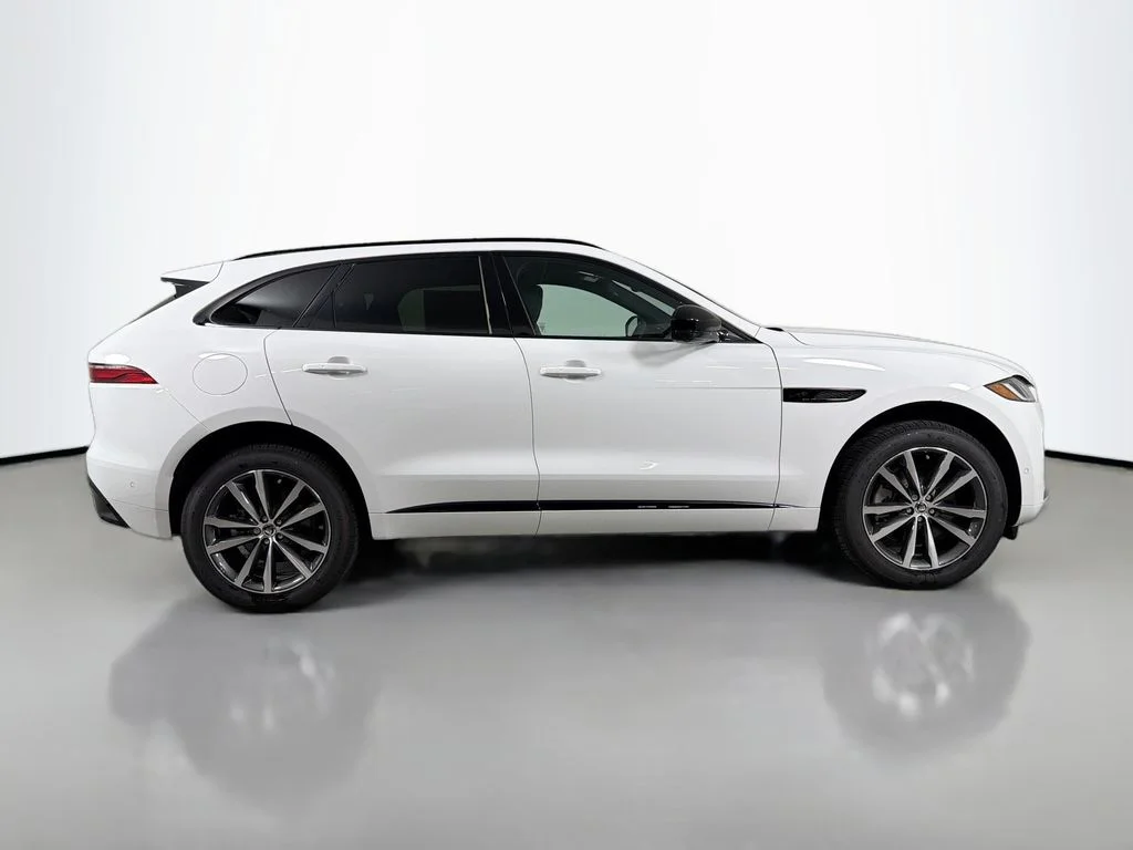 2026 Jaguar F-Pace R-Dynamic S - Photo 4