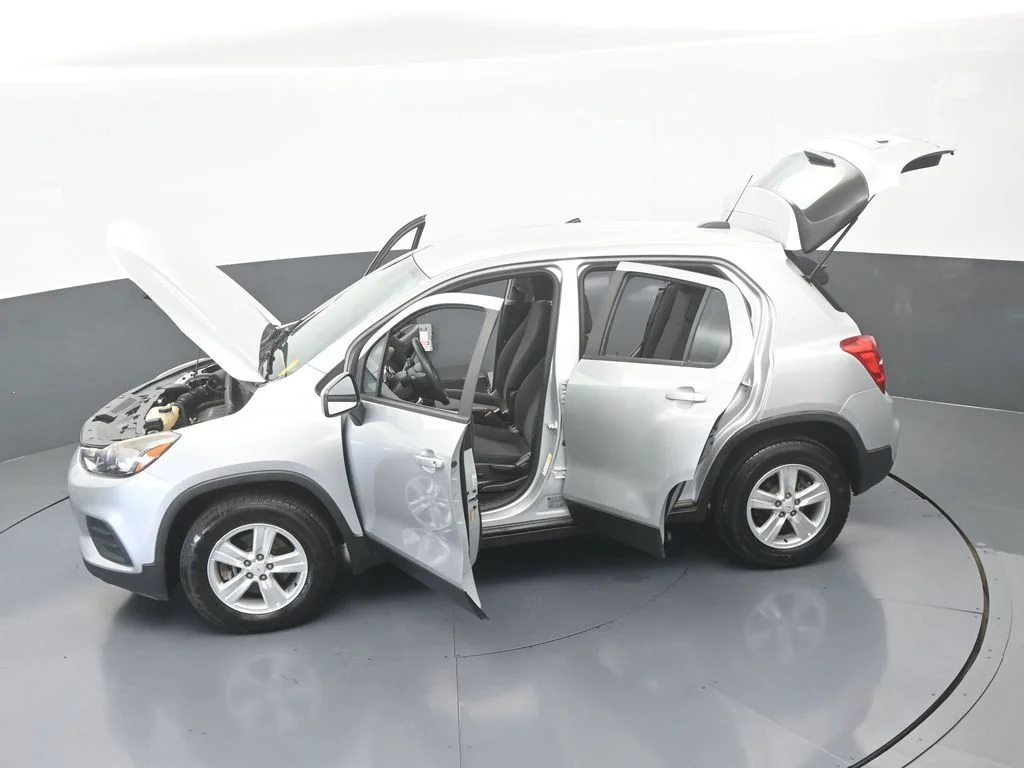 Used 2017 Silver Ice Metallic Chevrolet LS image 61