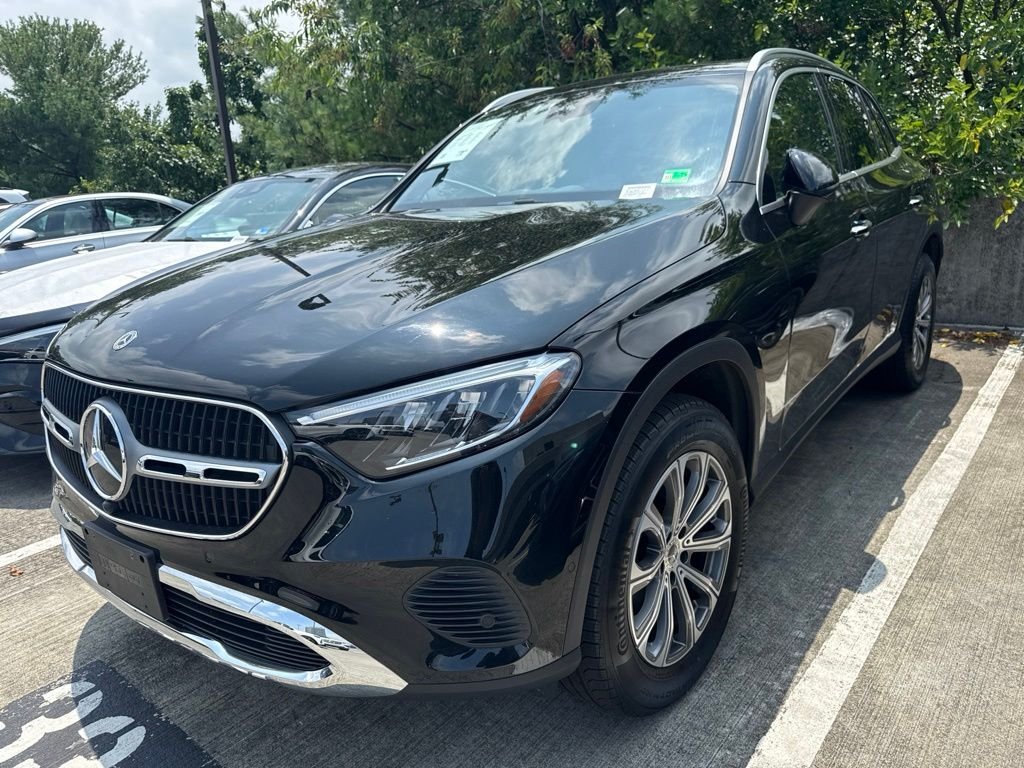 Used 2026 Black Mercedes-Benz GLC 300 image 1
