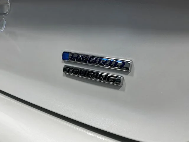 New 2026 Platinum White Pearl Honda Touring image 11
