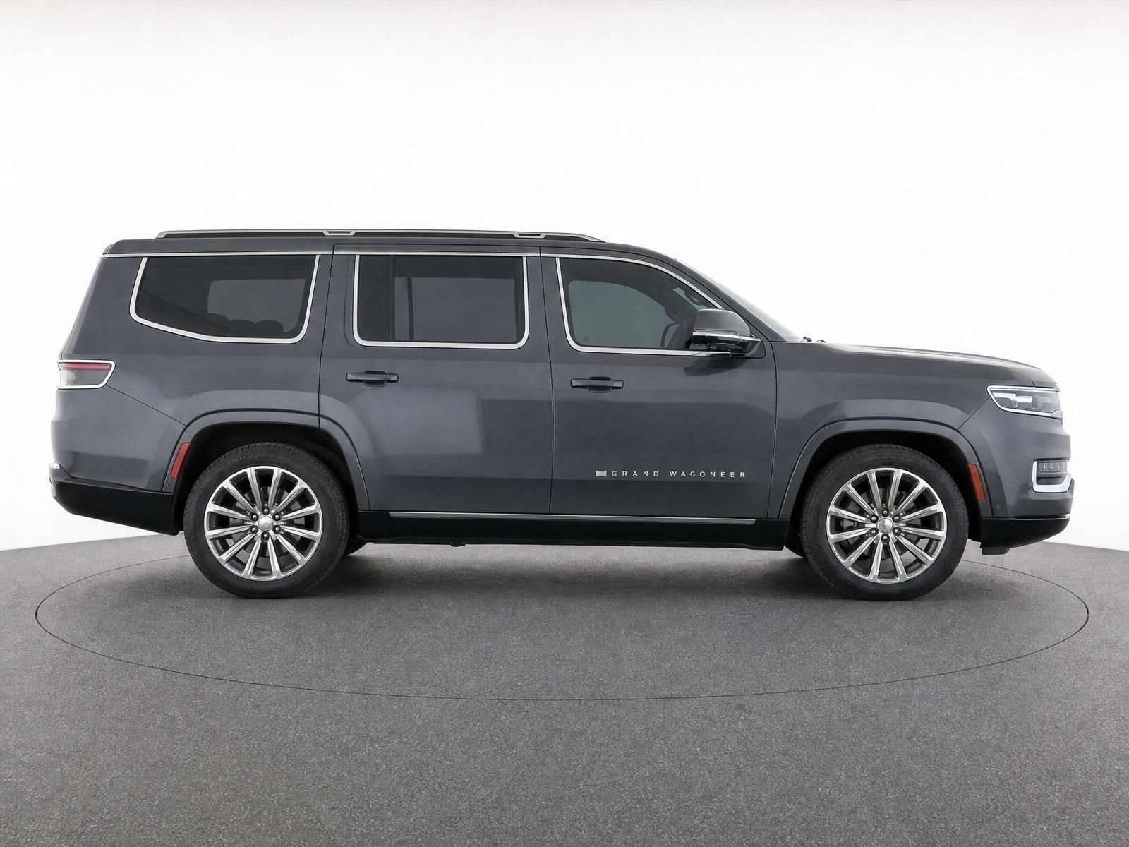 Used 2023 Baltic Gray Metallic Clearcoat Jeep Series II image 8