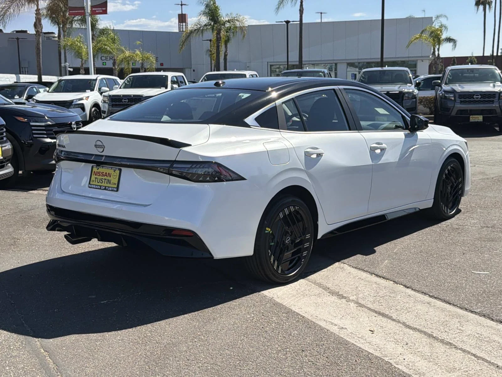 New 2027 Aspen White Tricoat/Super Black Nissan SR image 8