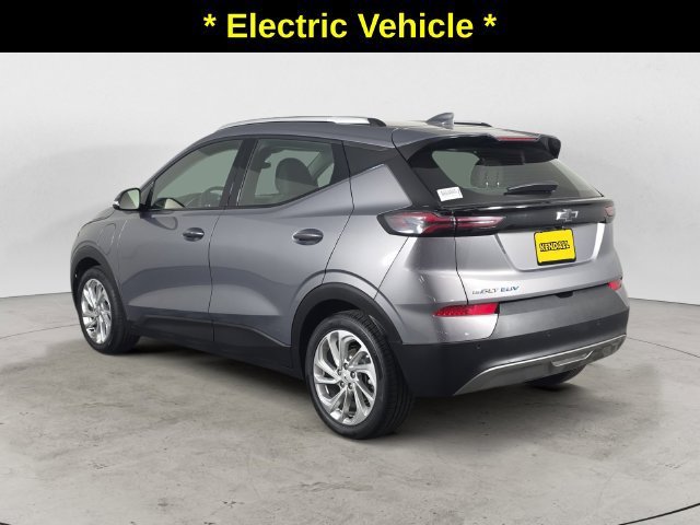 Used 2023 GRAY GHOST METALLIC Chevrolet LT image 7