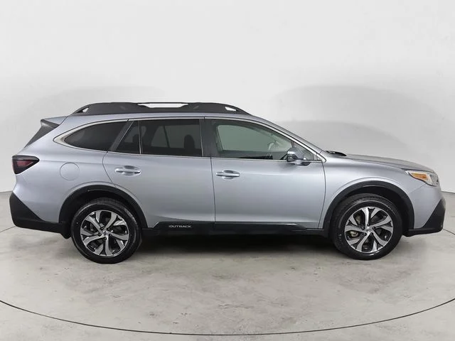Used 2022 Ice Silver Metallic Subaru Limited image 6