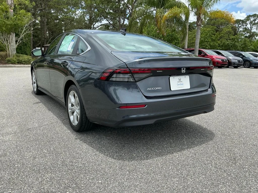 Used 2023  Honda LX image 7