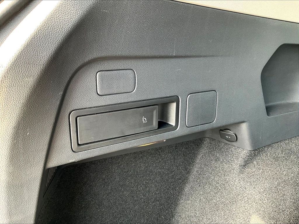 Used 2019 Blue Volkswagen 2.0T S image 33