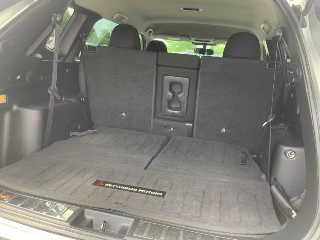 Used 2022 Silver Mitsubishi ES image 41