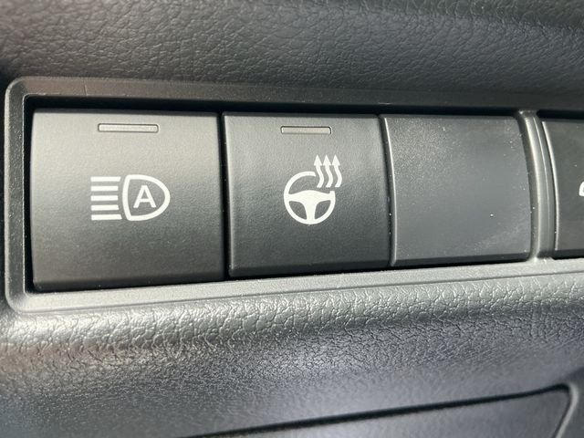 Certified Used 2025 White Toyota Platinum image 30