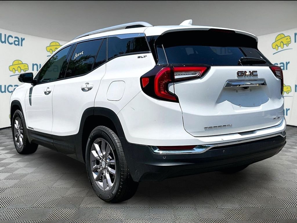 Used 2023 White GMC SLT image 5