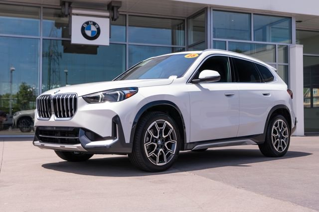 Used 2025 Alpine White BMW xDrive28i image 1