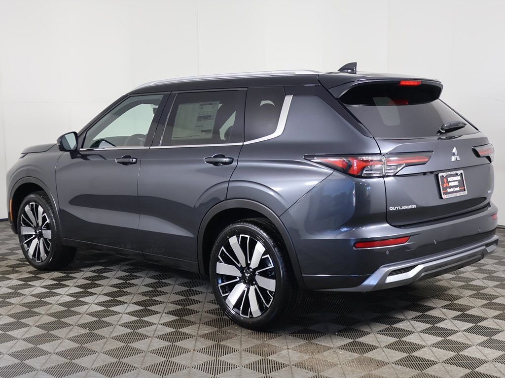 2025 Mitsubishi Outlander SEL - Photo 14