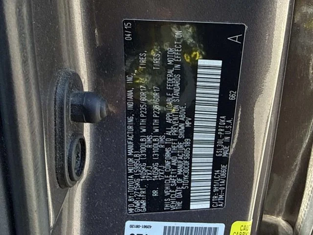 Used 2015 Gray Toyota XLE image 30