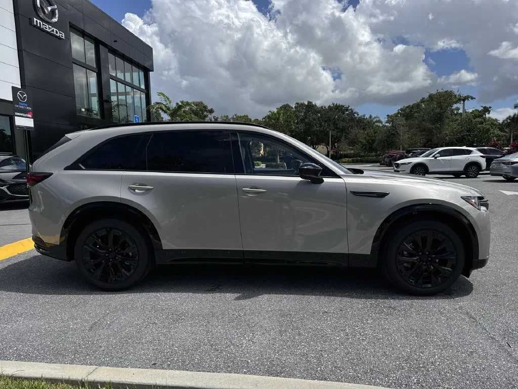 New 2026 Platinum Quartz Mazda 3.3 Turbo S Premium image 5