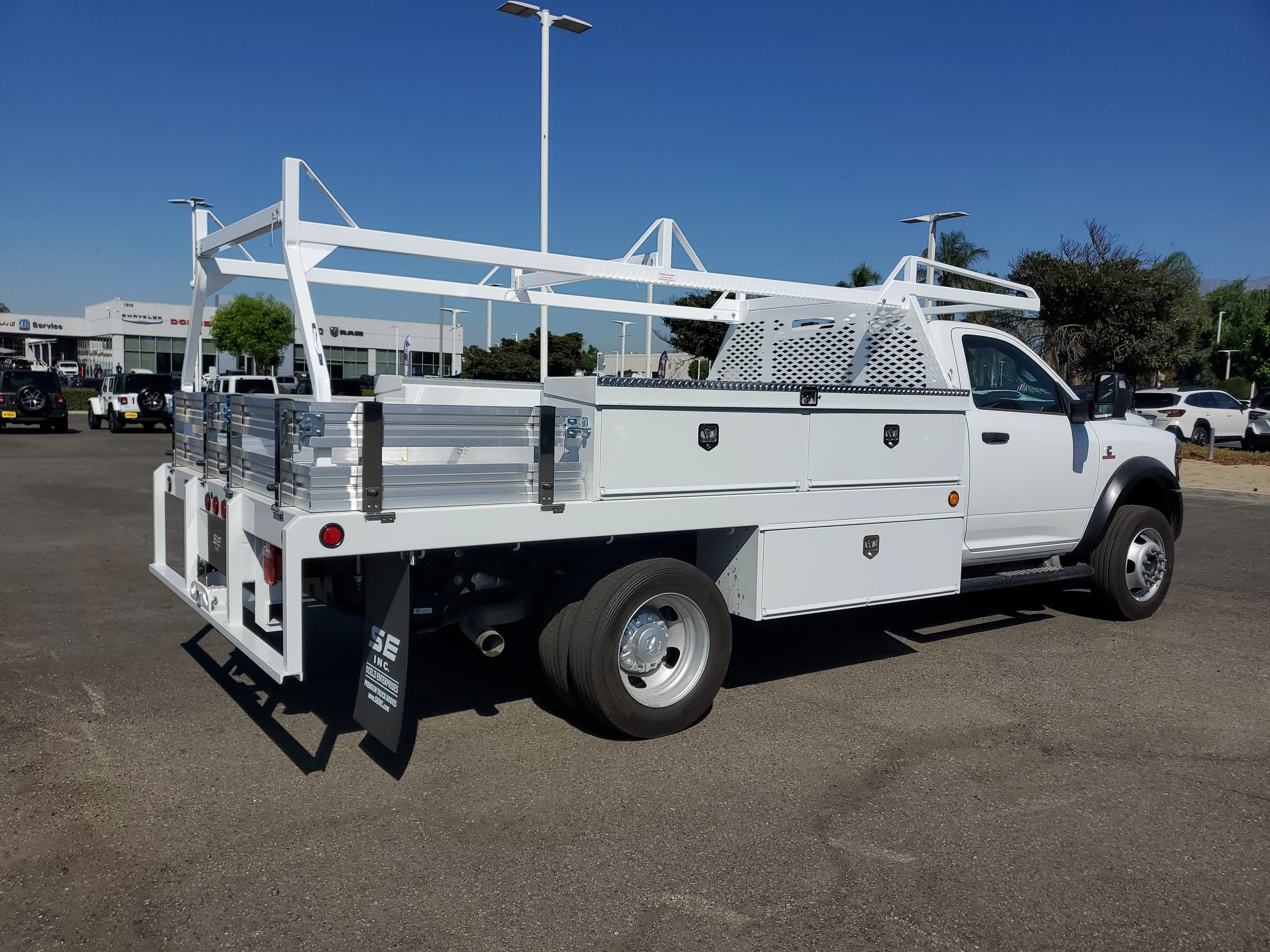 New 2026 Bright White Clear-Coat Exterior Paint RAM Tradesman image 3