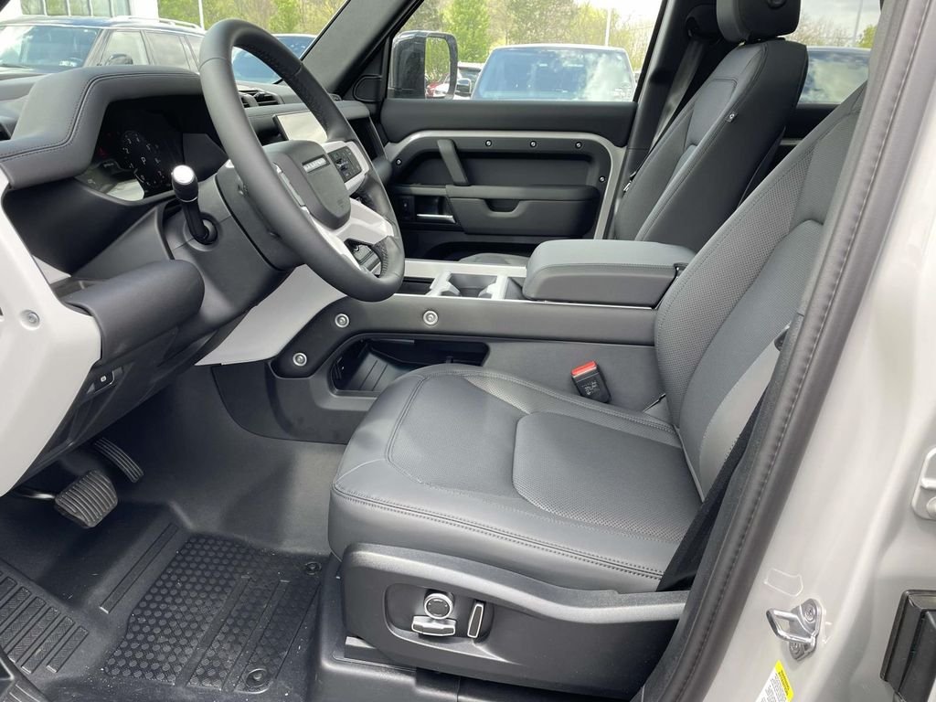New 2026 Borasco Grey Land Rover X-Dynamic SE image 14