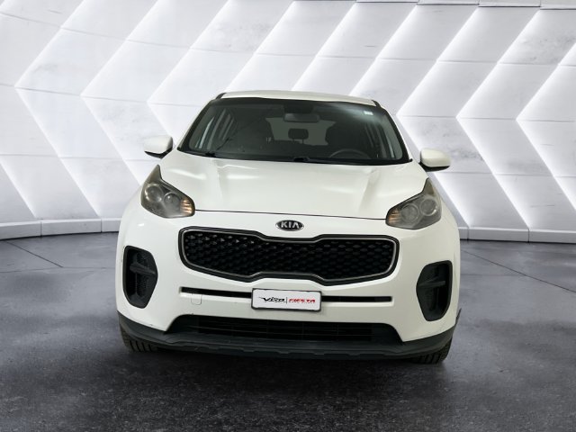 Used 2018 White Kia LX image 2
