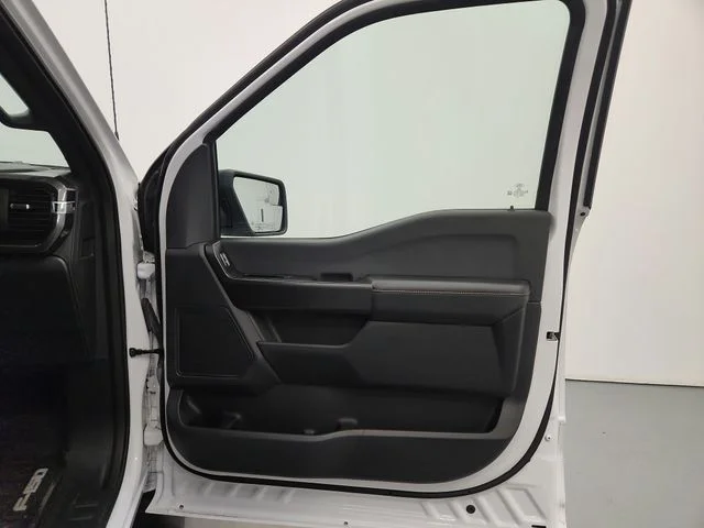 Used 2023 White Ford XLT image 30