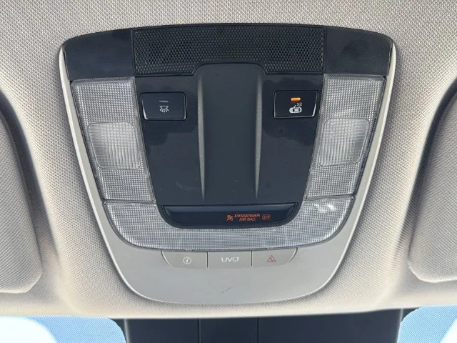 Used 2021 White Kia S image 30