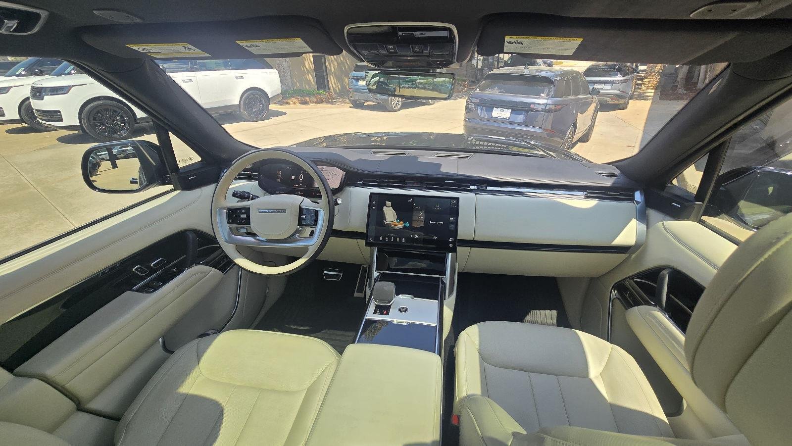 Used 2025 Santorini Black Metallic Land Rover SE image 11