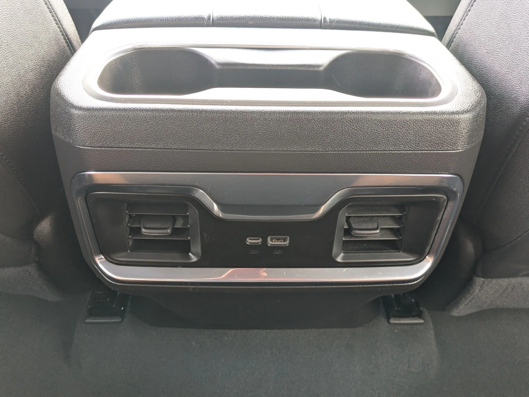 Used 2024 Sterling Metallic GMC Elevation image 29