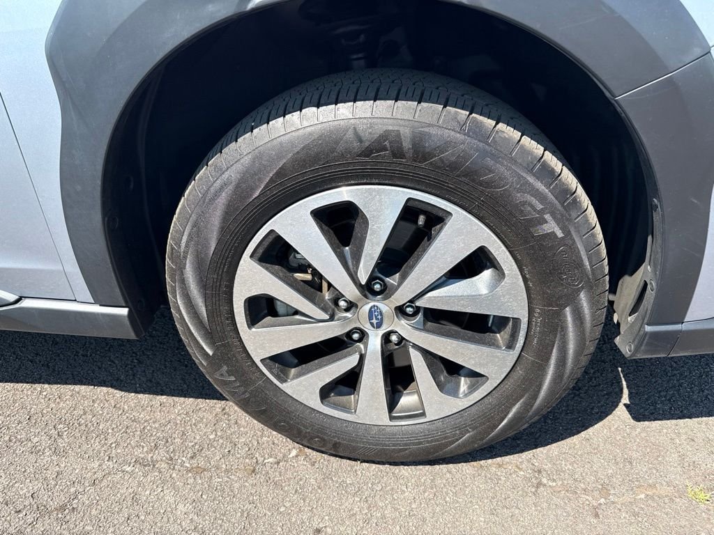 Used 2023 Ice Silver Metallic Subaru Premium image 25