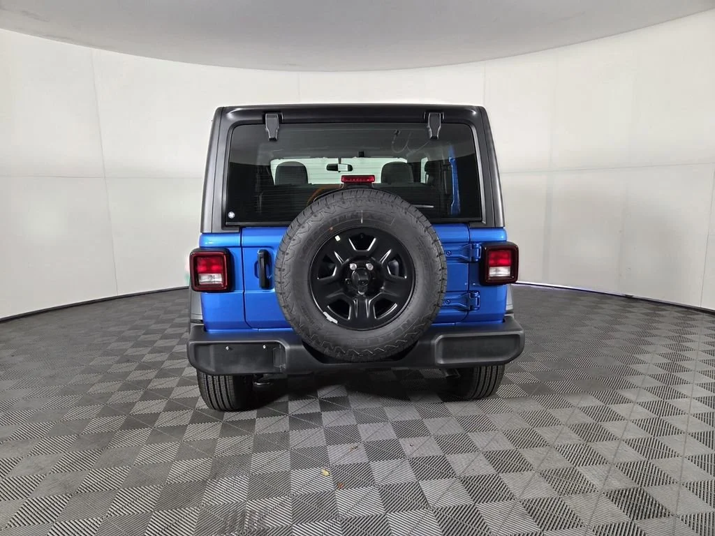 New 2026 Hydro Blue Pearl-Coat Exterior Paint Jeep Sport image 5