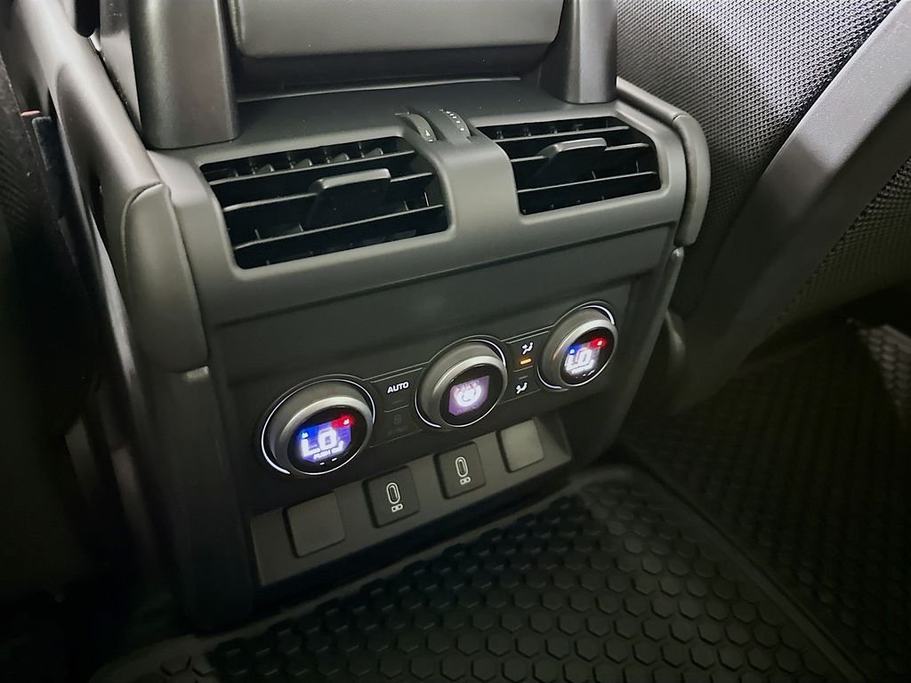2026 Land Rover Defender V8 - Photo 28