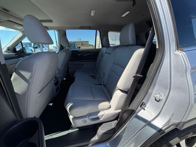 Used 2016 Gray Honda EX-L image 12