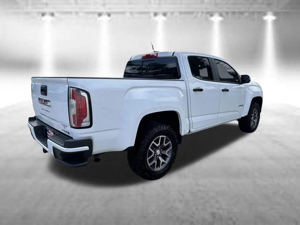Used 2021 Summit White GMC AT4 w/Leather image 4