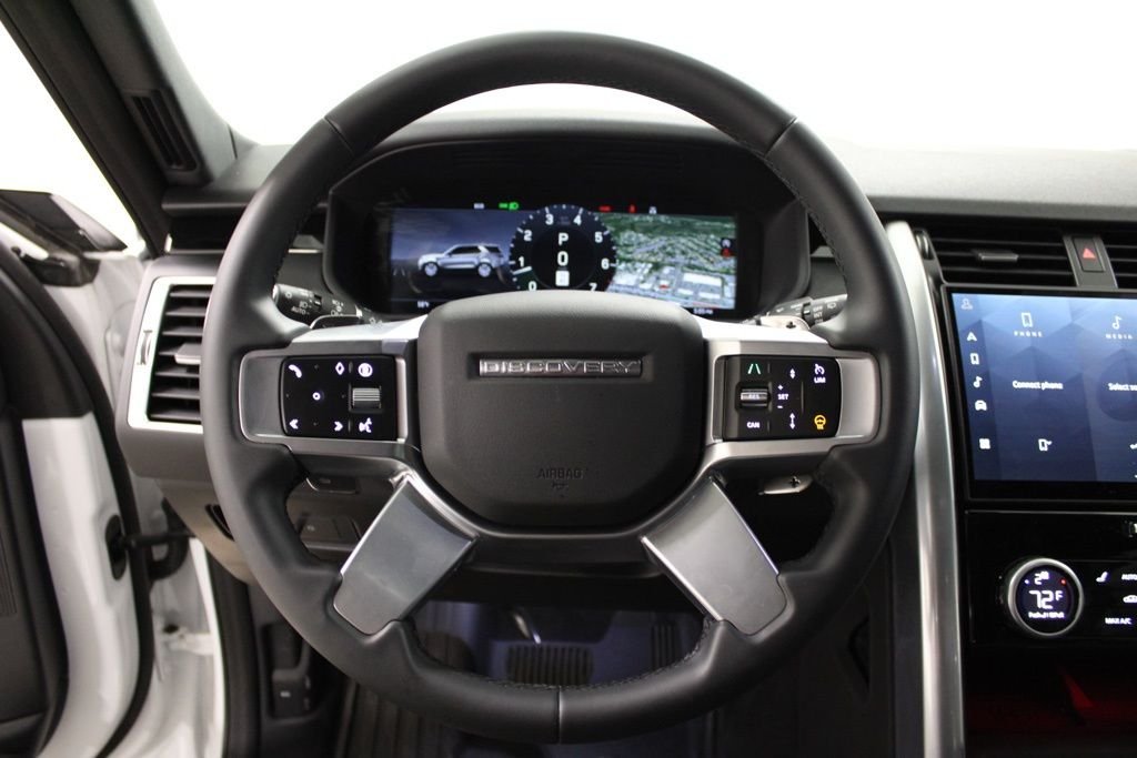 Used 2025 White Land Rover S image 21