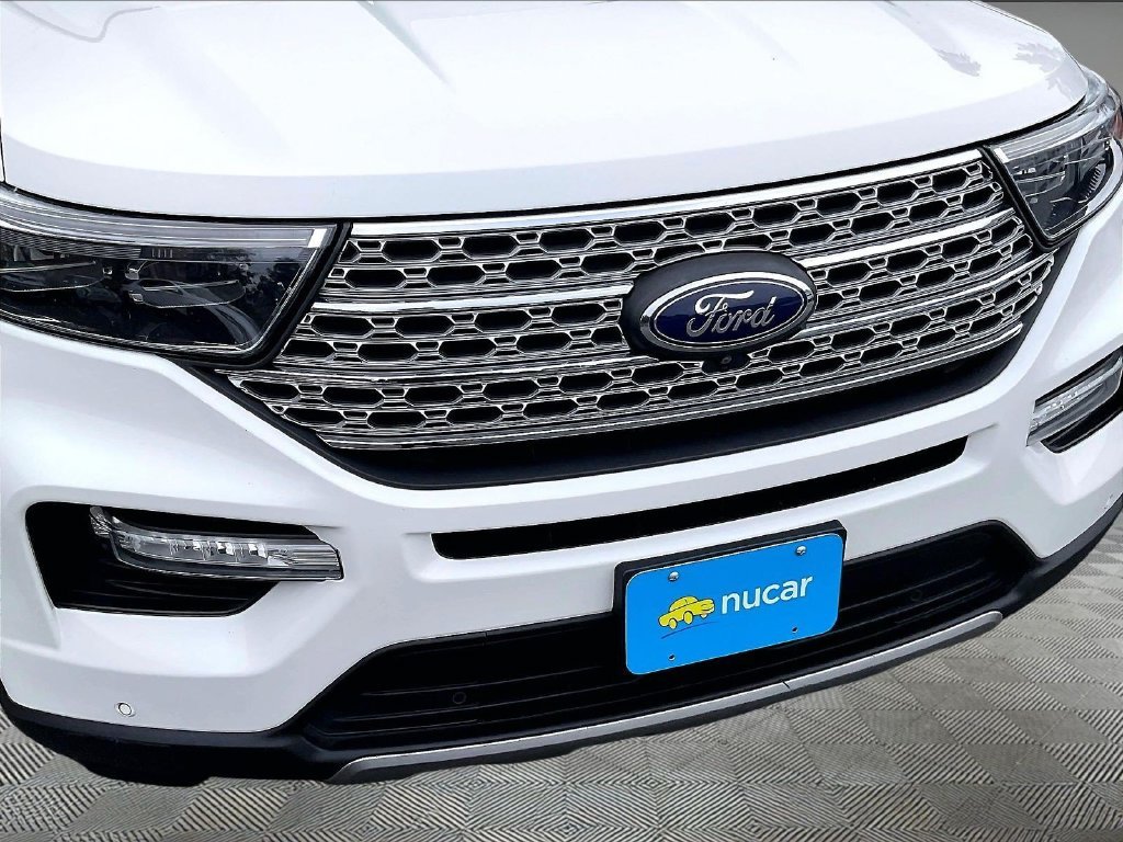 Used 2020 White Ford Limited image 32
