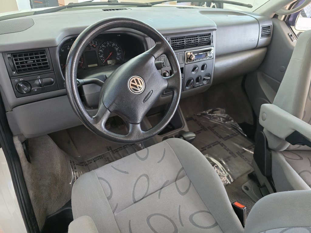 Used 2001  Volkswagen GLS image 22