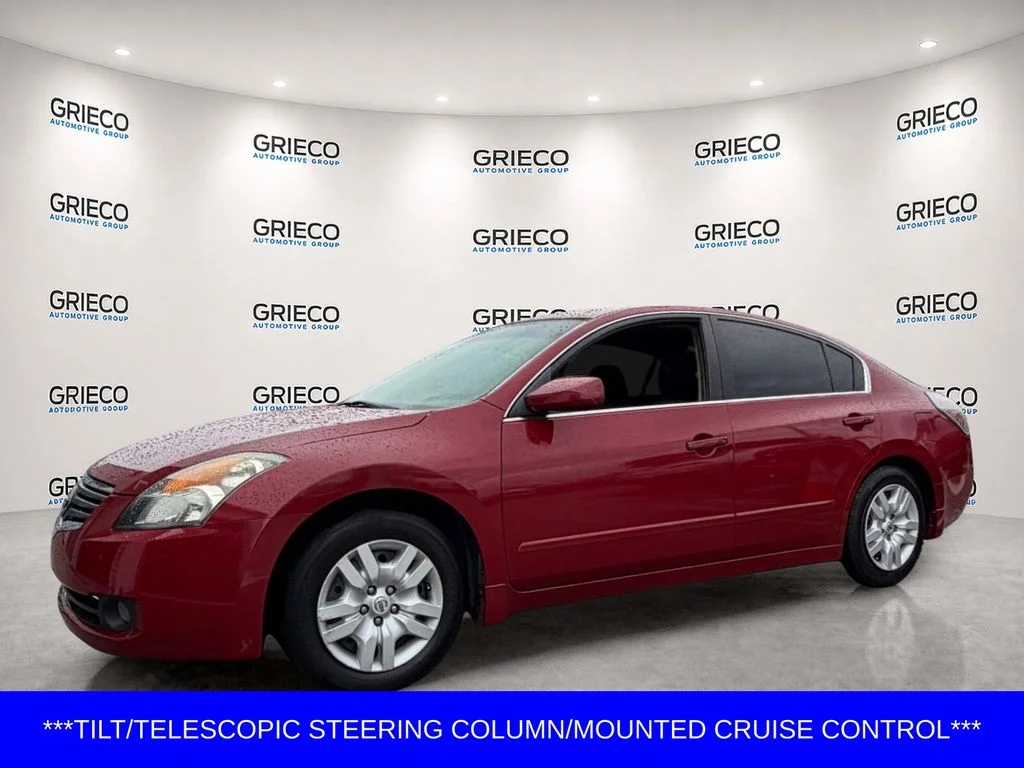 Used 2009 Red Nissan 2.5 S image 3