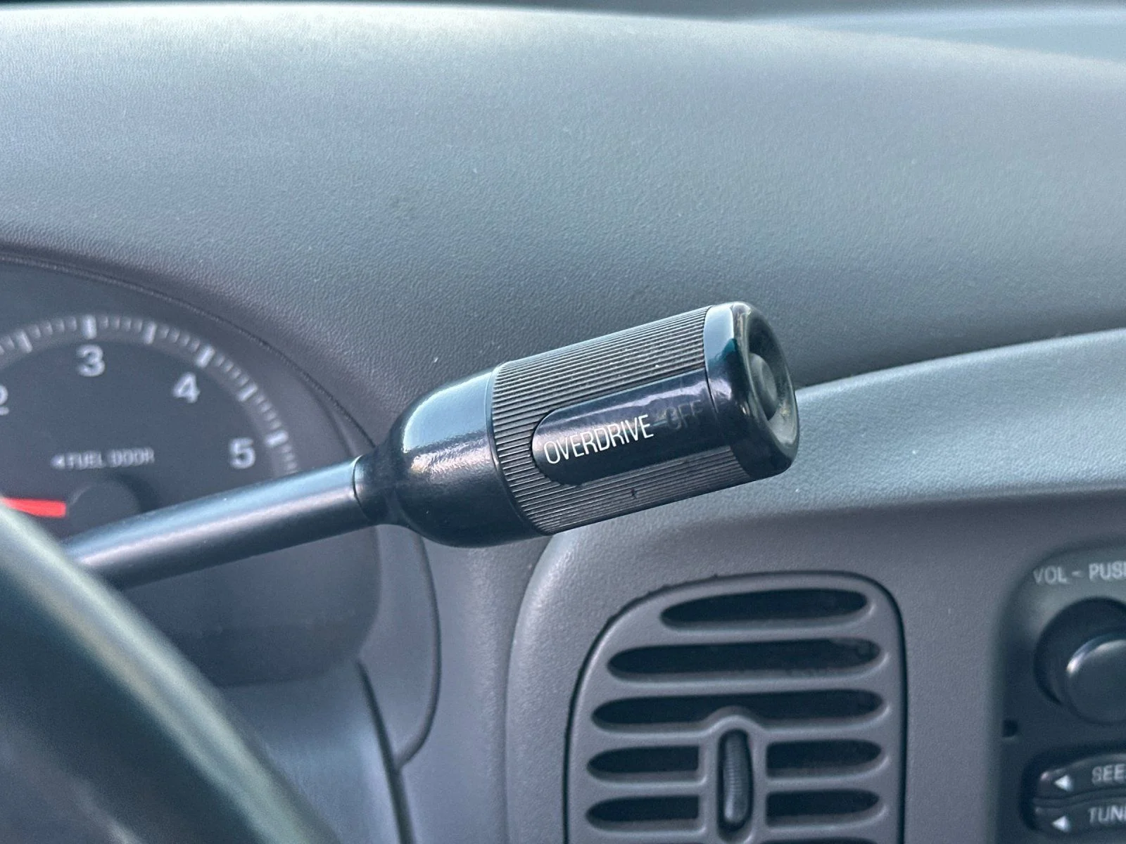 Used 1997 Teal Clearcoat Metallic Ford  image 17