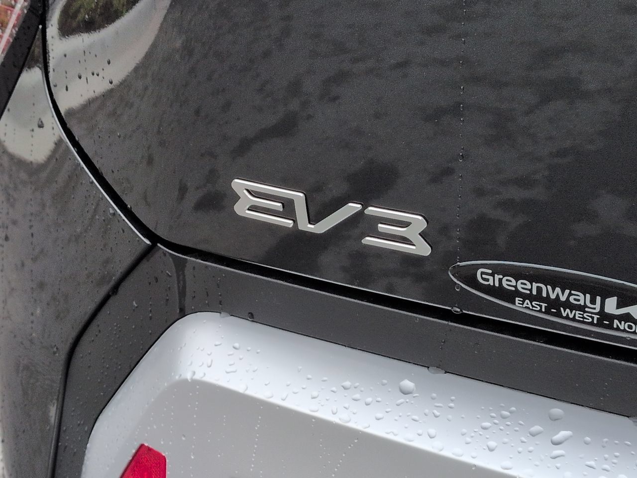 New 2027 Interstellar Gray Kia Wind image 13
