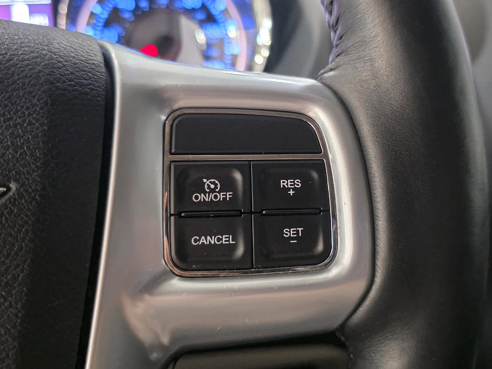 Used 2013 Black Chrysler Touring-L image 47